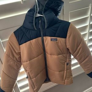 NWT! Patagonia synthetic cover hoodie, kids medium size 10